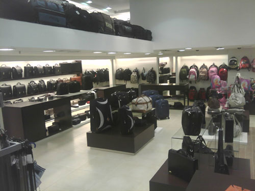 8� Foto da loja Iguatemi lado de dentro
